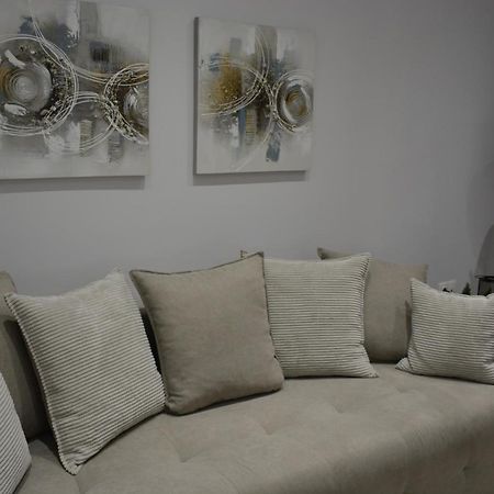 The Apartment ตริกาลา ภายนอก รูปภาพ